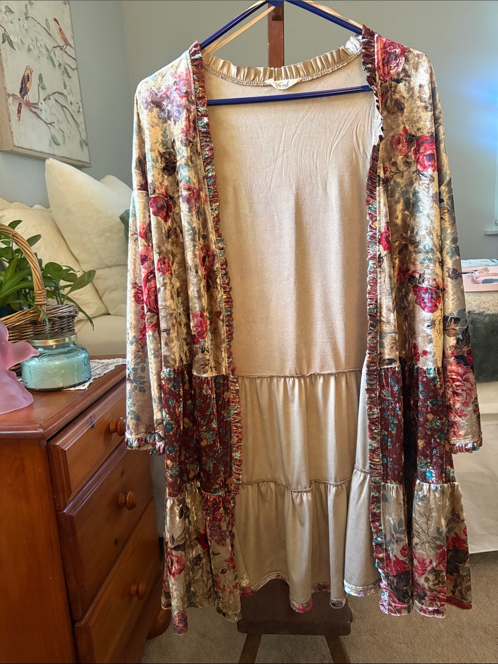 Floral Velvet like kimono /Cardigan - Cream and Rose